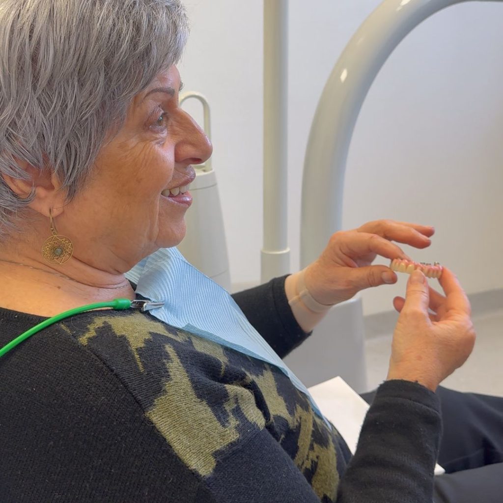 Protesi 1 dentiera a Anzola dell’Emilia